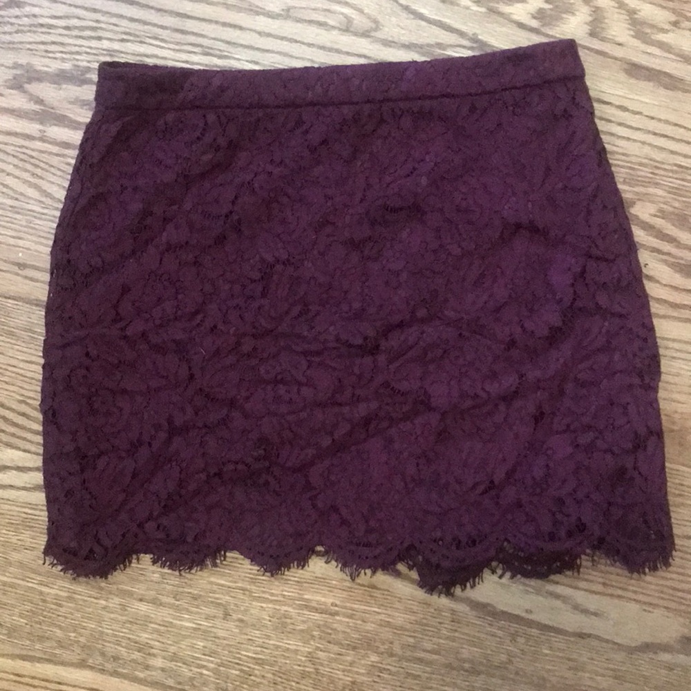 NEW! Forever 21 Burgundy lace mini skirt